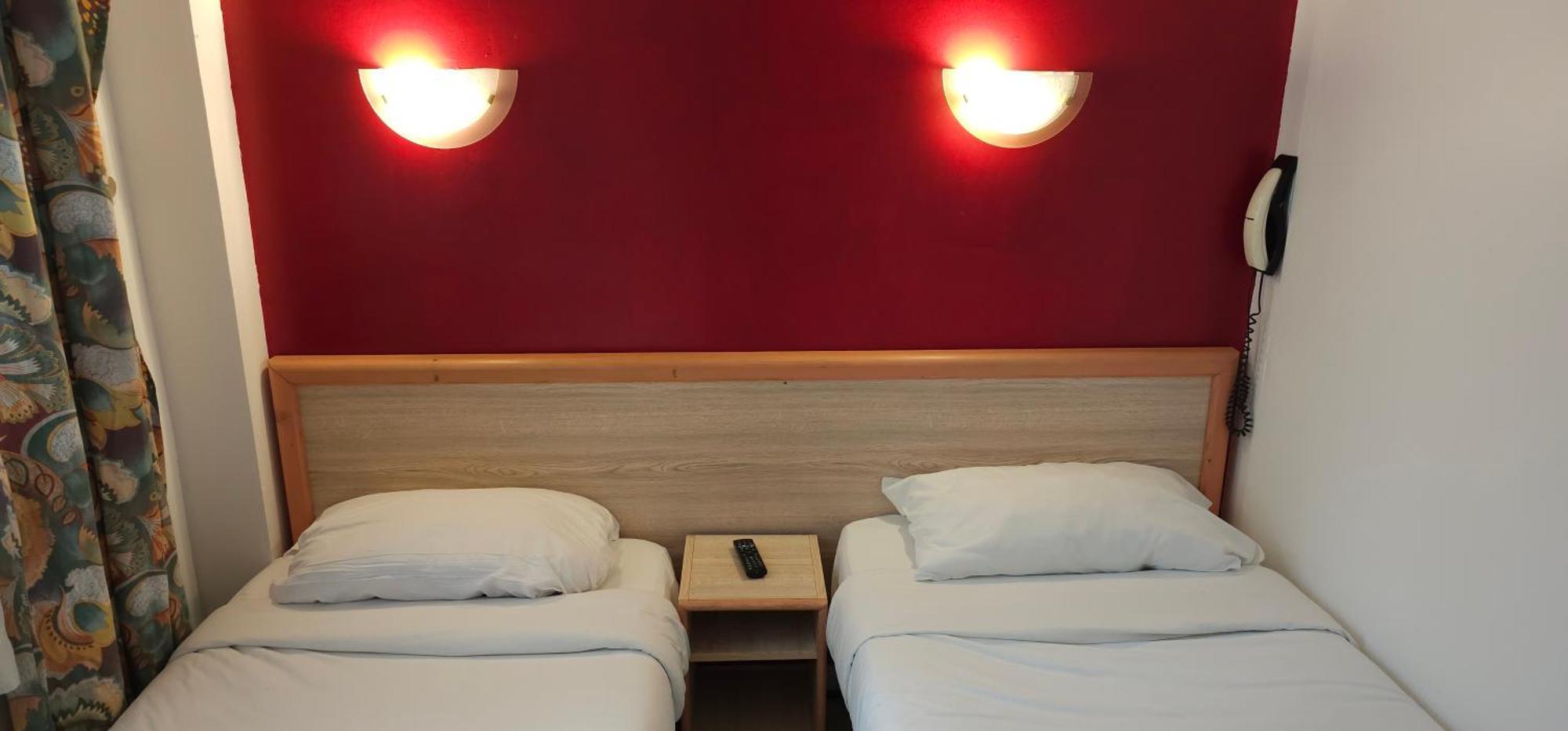 Hotel Coerona Лурд Экстерьер фото